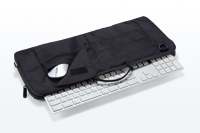 テレワークでのキーボードの持ち運びに便利なキーボード用バッグ。