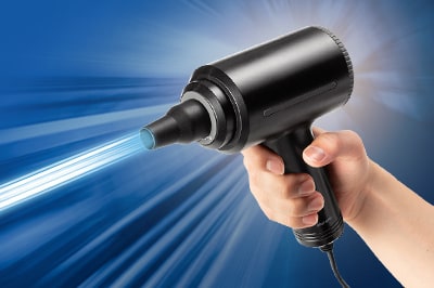 圧倒的な風力でゴミを一気に吹き飛ばす、AC電源エアダスター