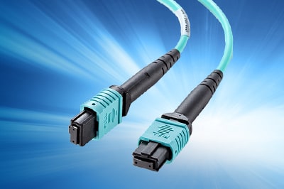 40G BASE-SR4、100GBASE-SR4に対応する、MPOコネクタ付き光ファイバケーブル