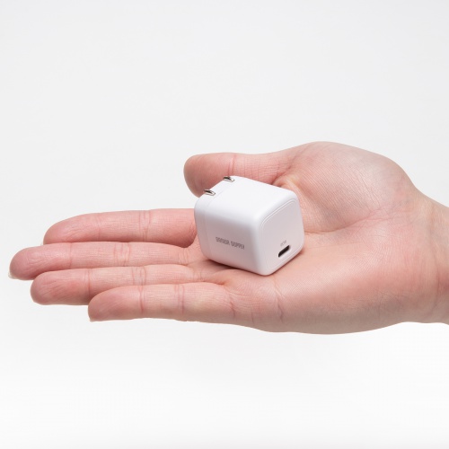 ACA-PD113W / USB PD対応キューブ型AC充電器（PD20W）