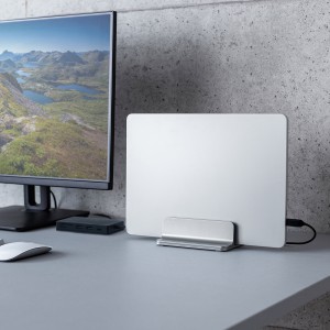 挟む幅を調整できる縦置きノートパソコンアルミスタンドを発売