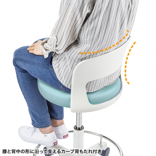 腰と背中の形に沿って支えるカーブ背もたれ付き