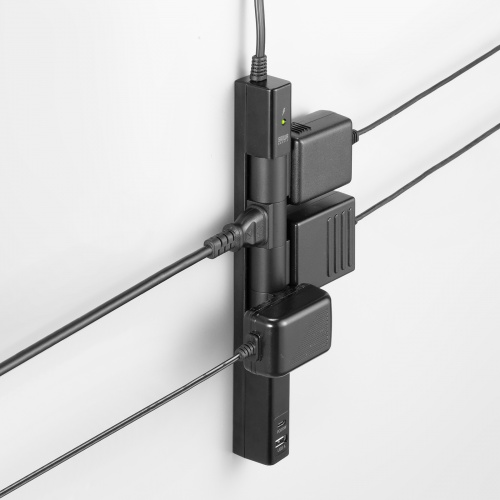 TAP-B113UC-2BK / 回転タップ（AC4個口＋Type-C＋USB-A・PD20W・ブラック）