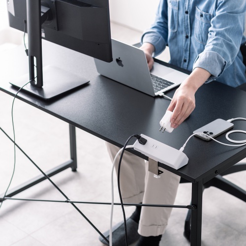 TAP-B114UC-2W / クランプ固定式タップ（AC4個口＋USB-C×3＋USB-A×1・PD65W・ホワイト）