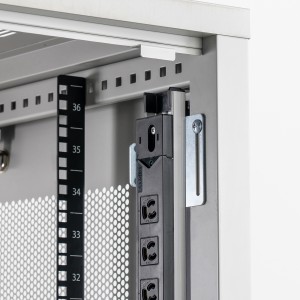 サーバーラックのマウントフレームや支柱にコンセントを取り付けできる取り付け金具を発売