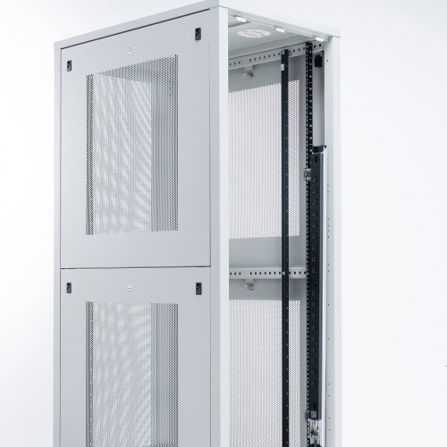 TAP-SVSET / 19インチサーバーラック用コンセント専用取り付け金具