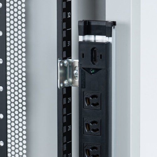TAP-SVSET / 19インチサーバーラック用コンセント専用取り付け金具