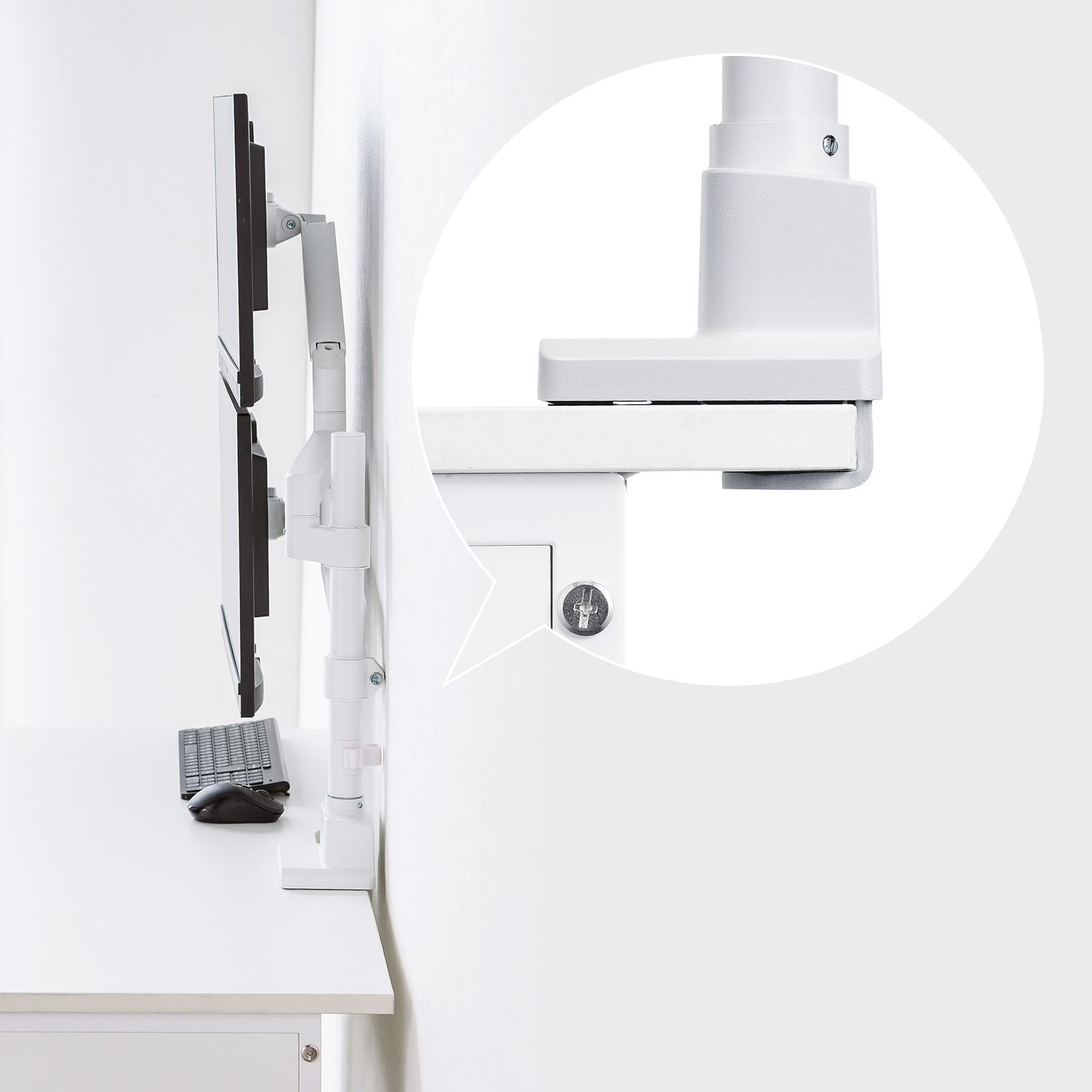 背面の出っ張りが少ないフラット設計